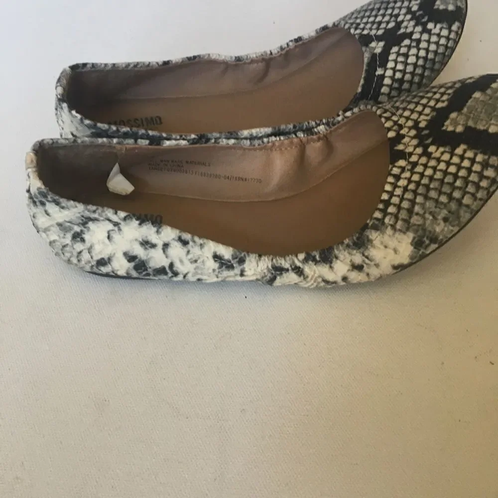 Mossimo supply Co flats ballet shoes size 7